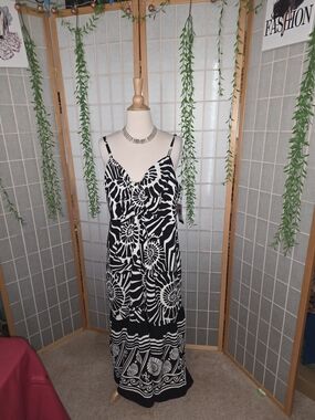 Black & White Floral-Print Maxi Dress with Spaghetti Straps By Sophia Vagara